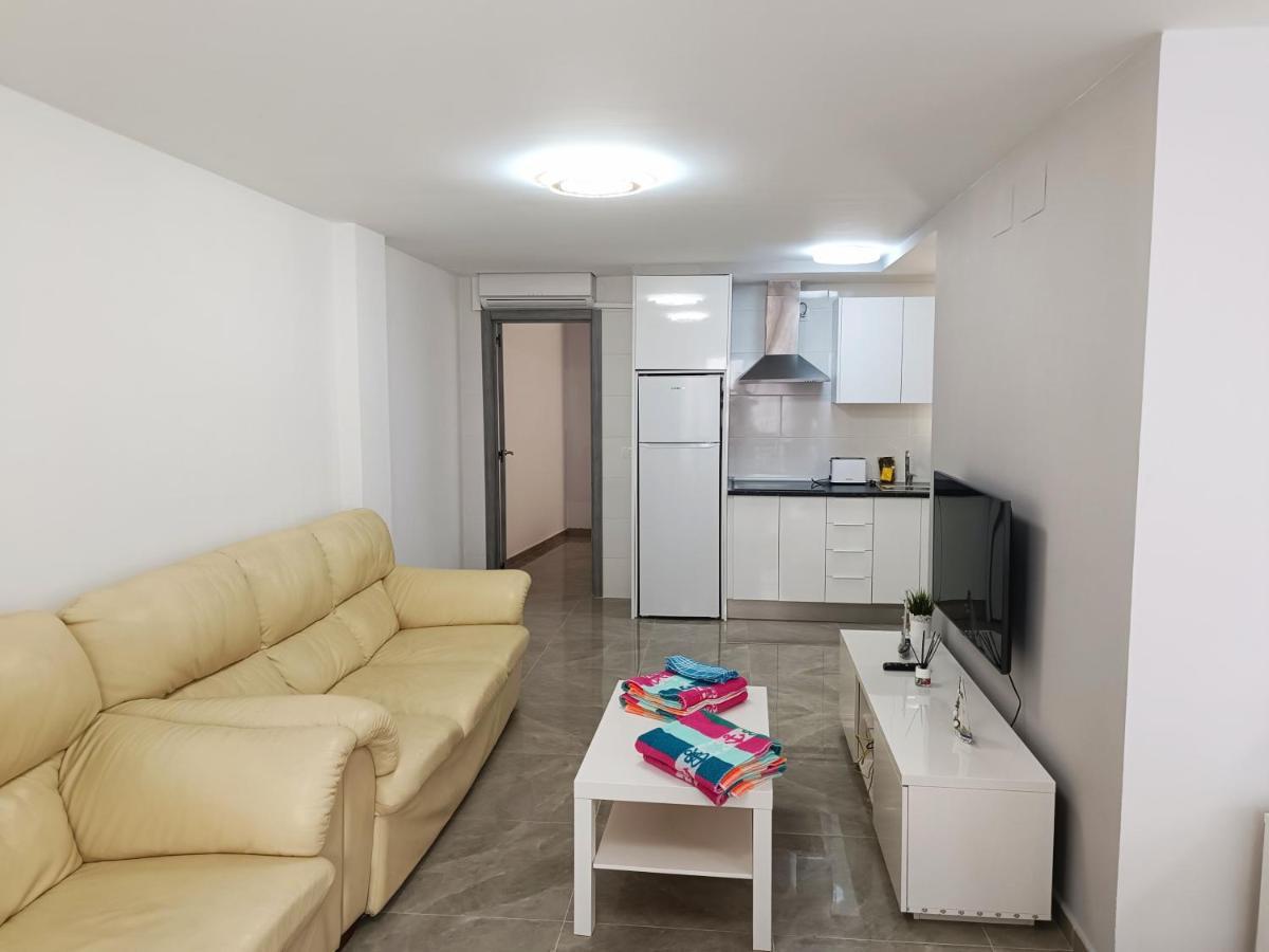 Baj - Apartamentos En Playa Bajondillo, 토레몰리노스 외부 사진