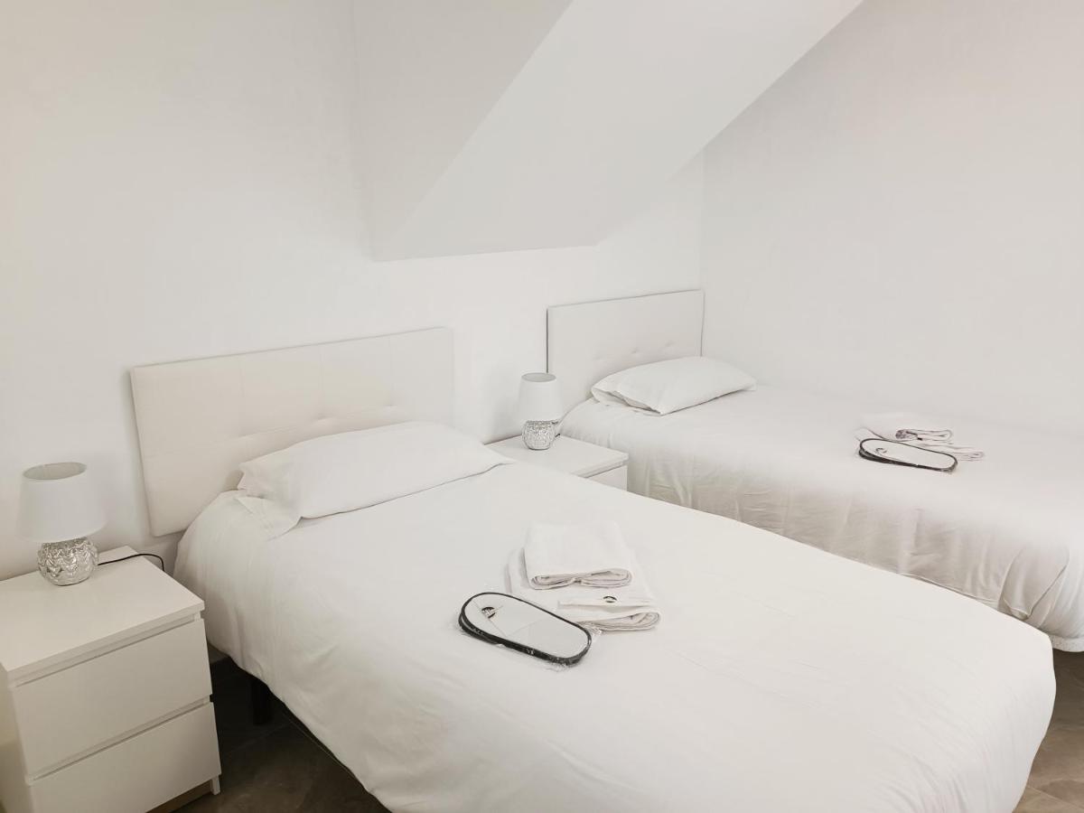 Baj - Apartamentos En Playa Bajondillo, 토레몰리노스 외부 사진